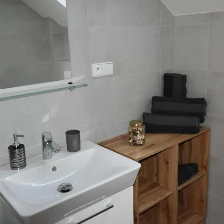 Na Satine Apartment